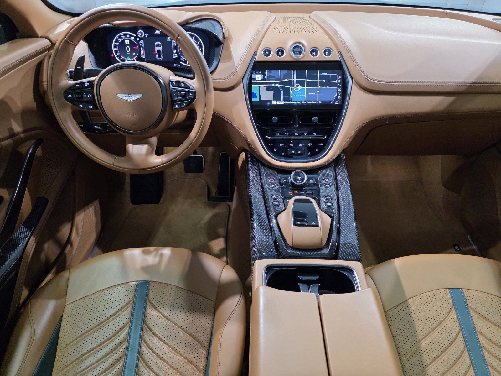 Used 2024 Aston Martin DBX 707 image 10