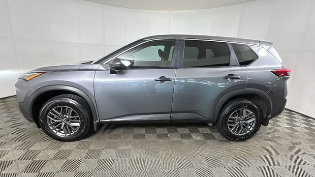 Used 2022 Nissan Rogue S AWD/4WD image 6