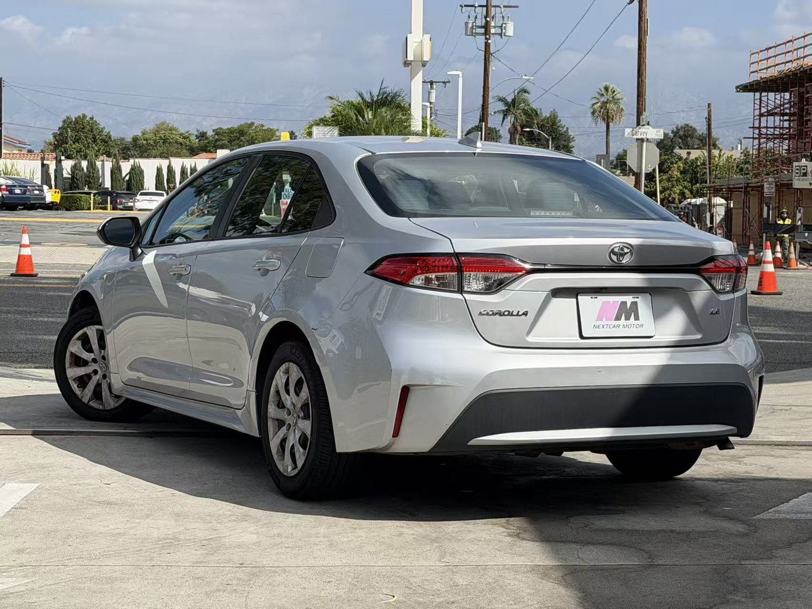 Used 2022 Toyota Corolla LE FWD image 6