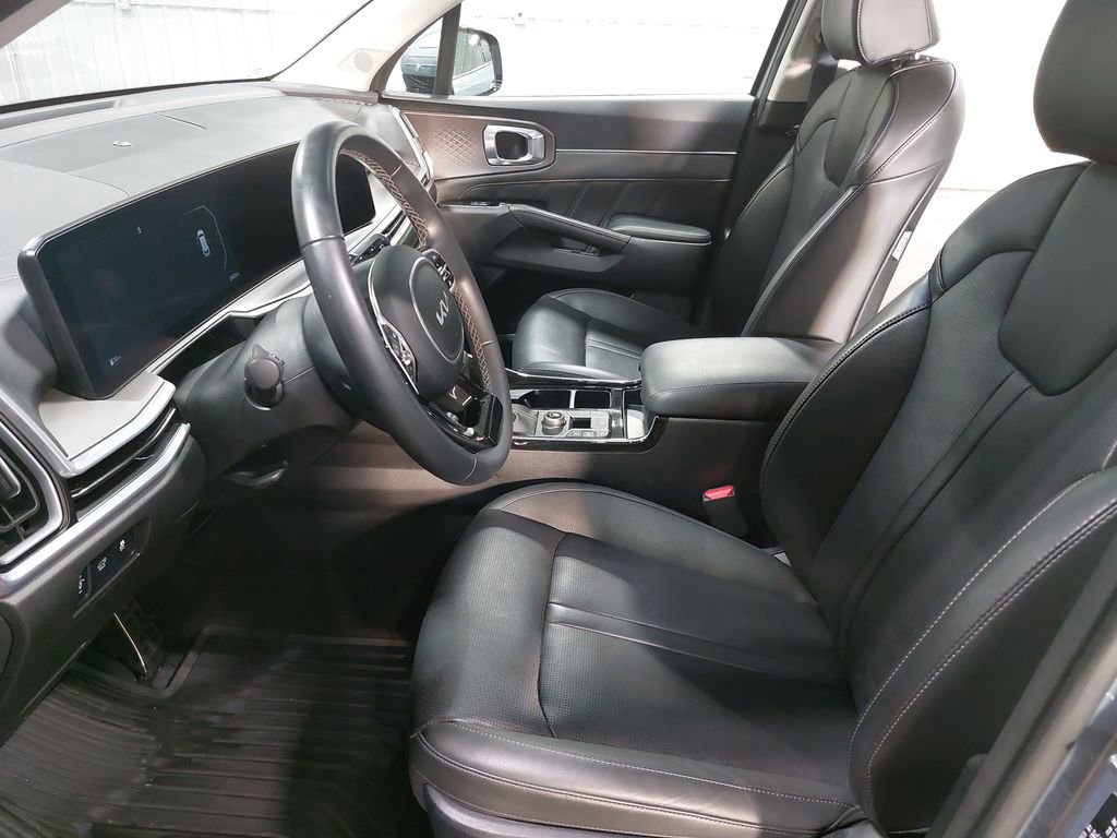 Used 2024 Kia Sorento SX image 16