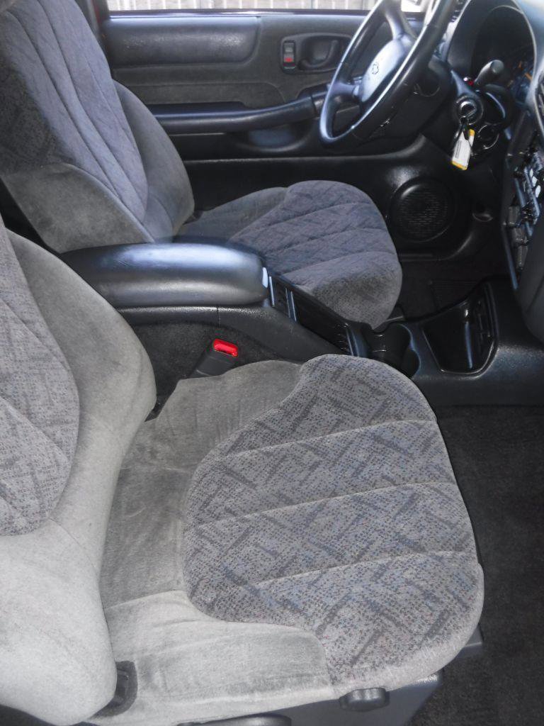 Used 2002 Chevrolet S10 Pickup LS w/ LS Preferred Equipment Group image 27