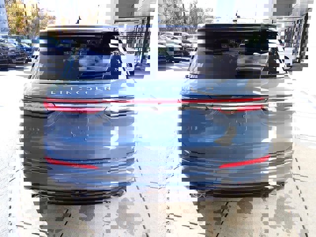 New 2026 Lincoln Corsair Premiere image 4