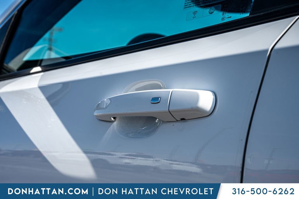 Used 2024 GMC Terrain SLE image 28