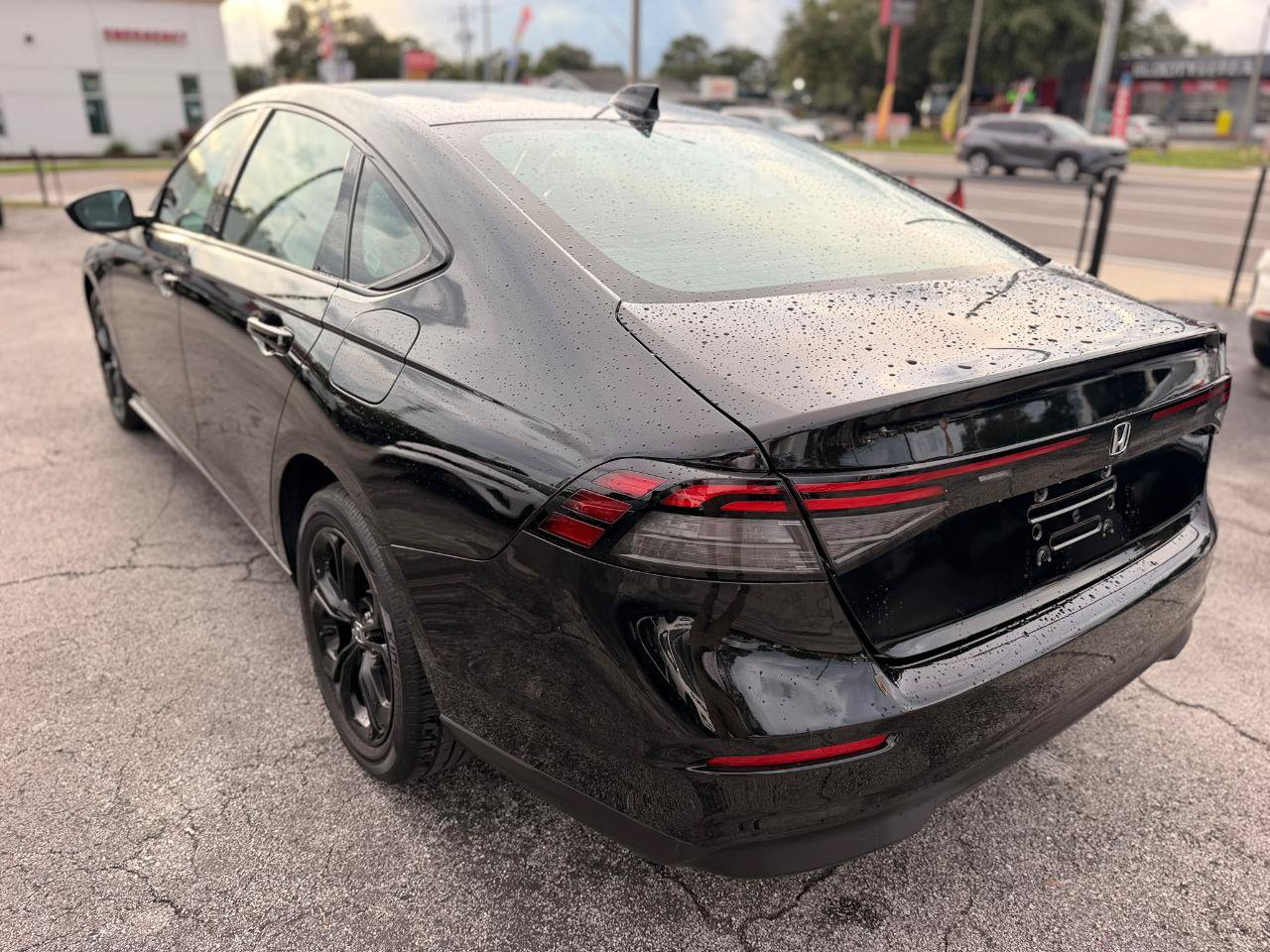 Used 2025 Honda Accord SE image 9
