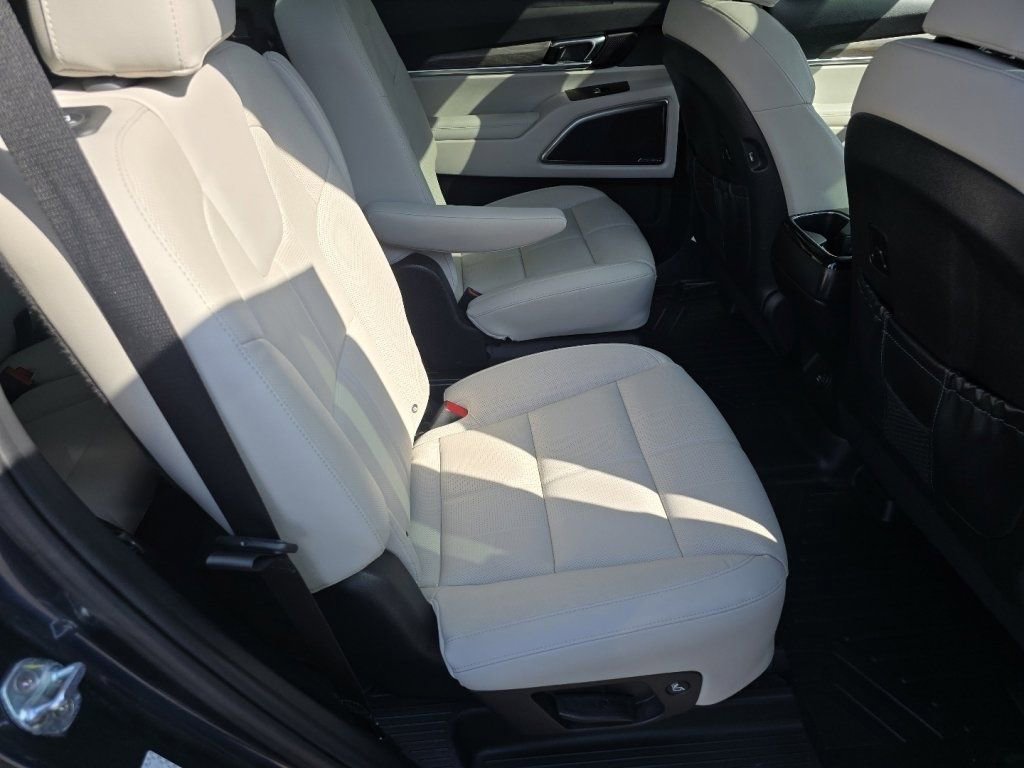 Used 2022 Kia Telluride SX w/ Towing Package image 20
