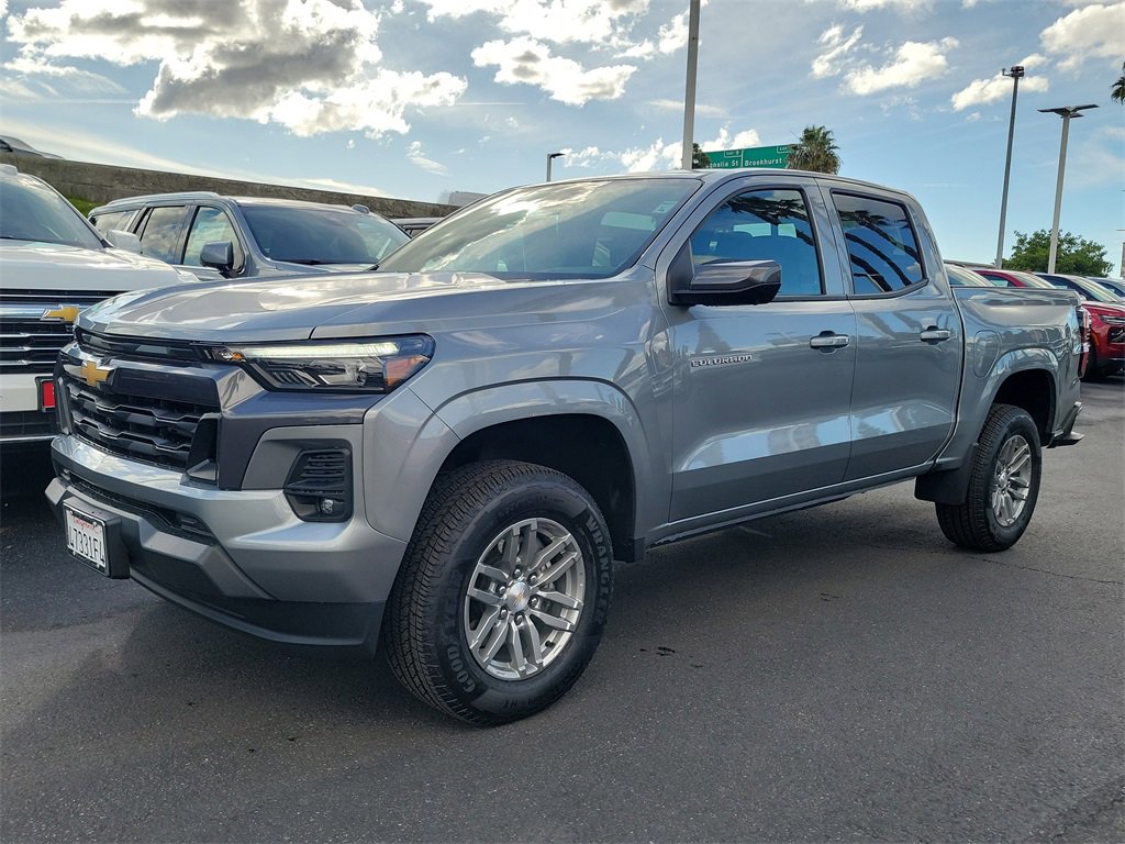 Used 2025 Chevrolet Colorado LT w/ LT Convenience Package image 27