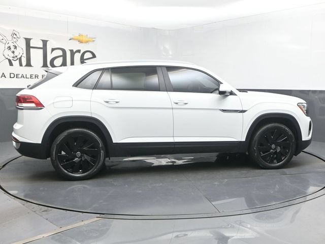 Used 2024 Volkswagen Atlas Cross Sport SE w/ Black Wheel Package FWD image 38