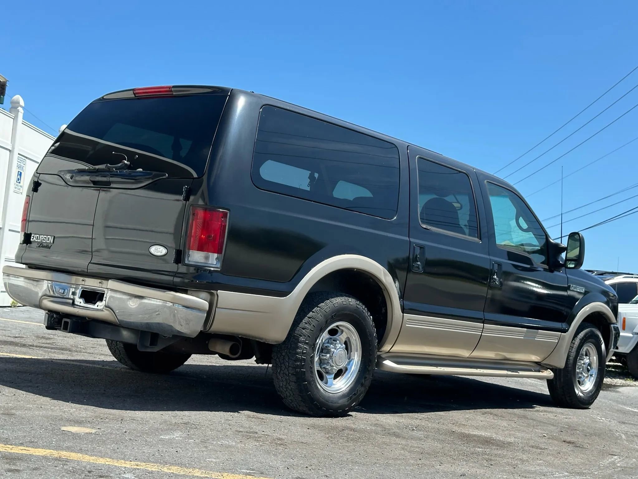 Used 2000 Ford Excursion Limited image 4