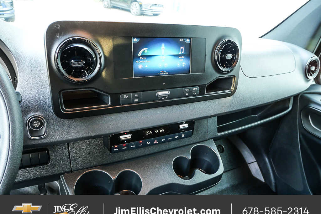 Used 2024 Mercedes-Benz Sprinter 2500 image 12
