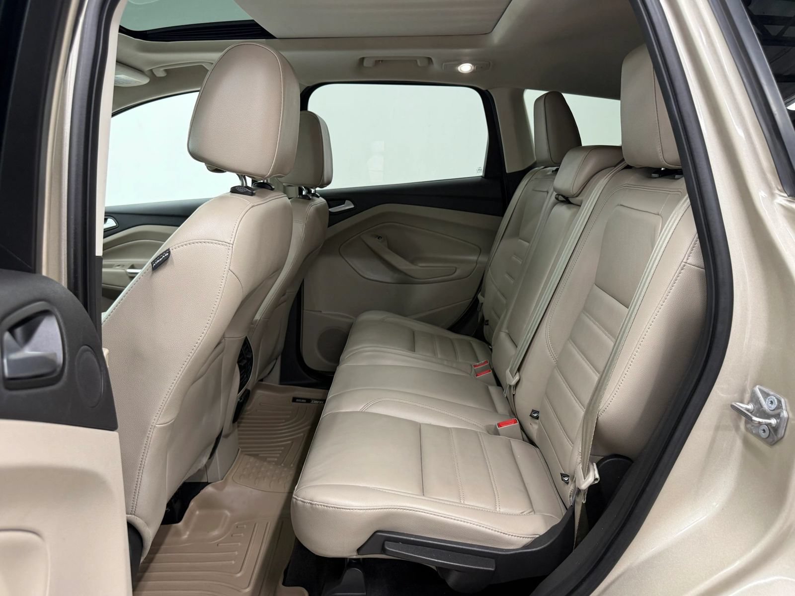 Used 2017 Ford Escape Titanium w/ Equipment Group 301A AWD/4WD image 19