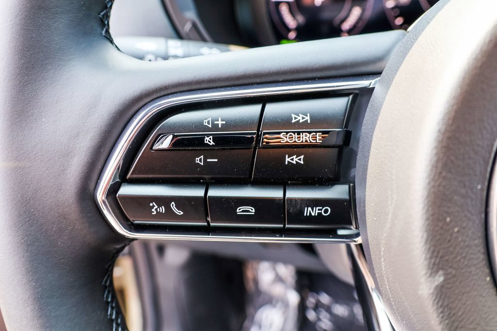 Used 2025 MAZDA CX-70 Plug-In Hybrid w/ Premium Plus AWD/4WD image 19