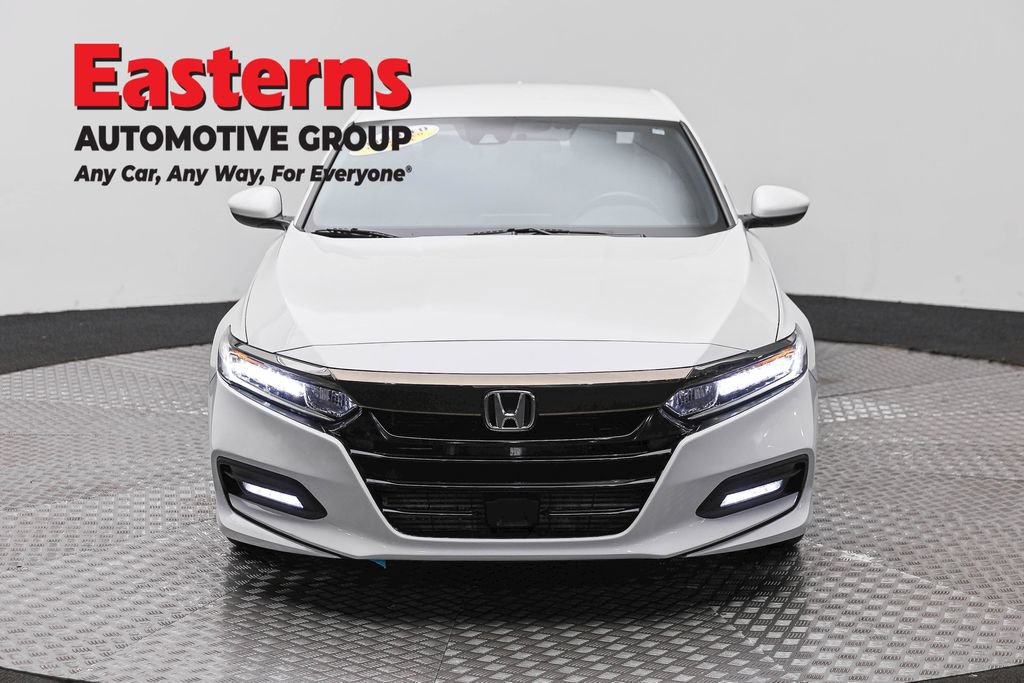 Used 2018 Honda Accord Sport image 2