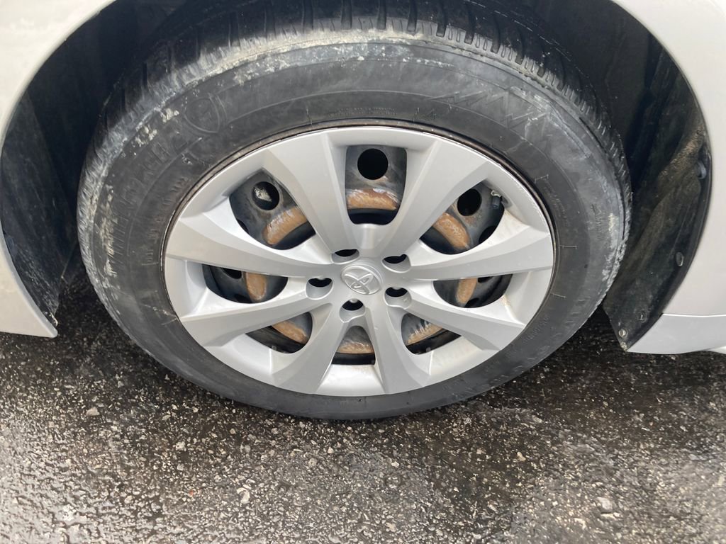 Used 2020 Toyota Corolla LE image 31