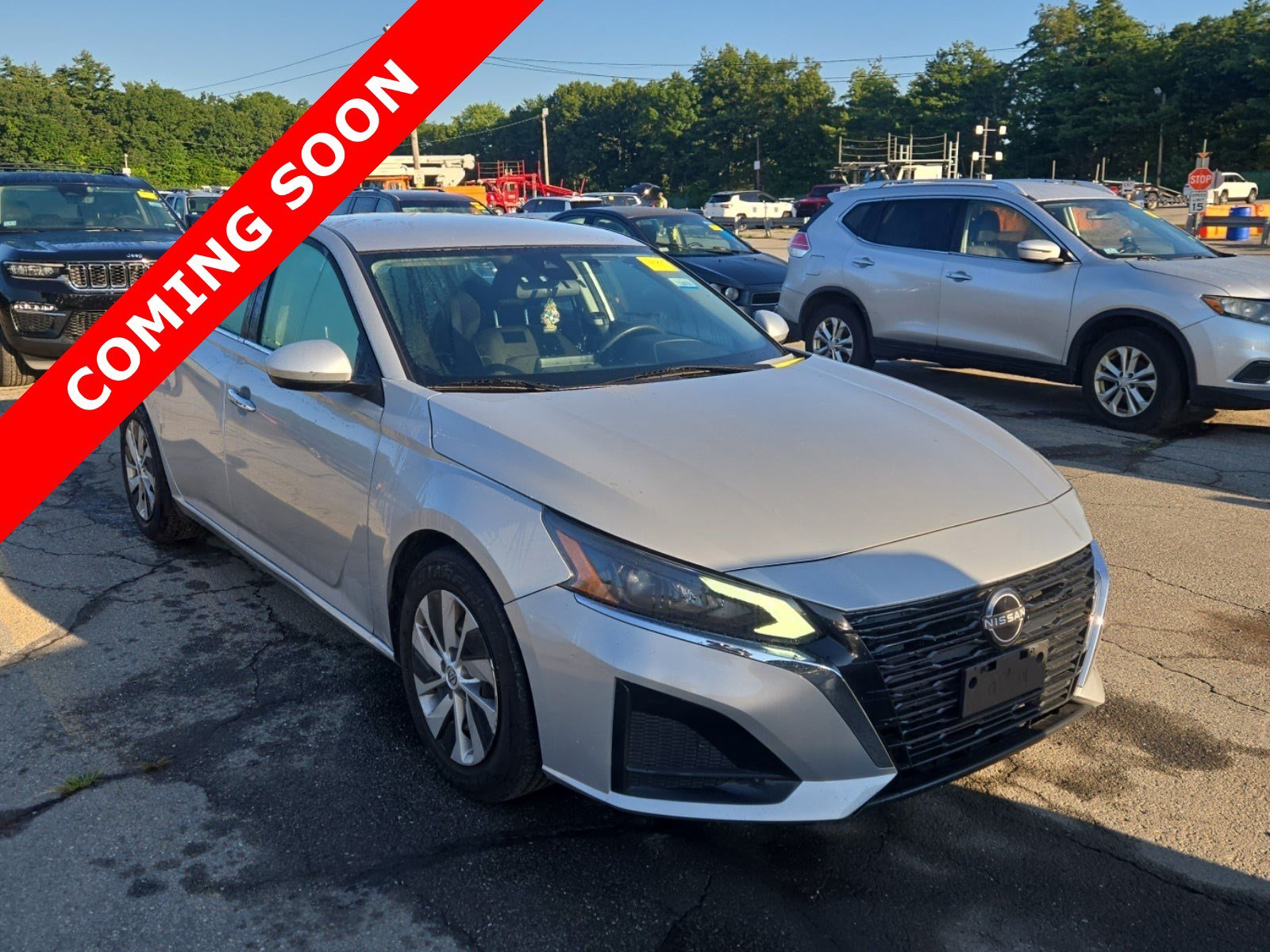 Used 2023 Nissan Altima 2.5 S FWD image 3