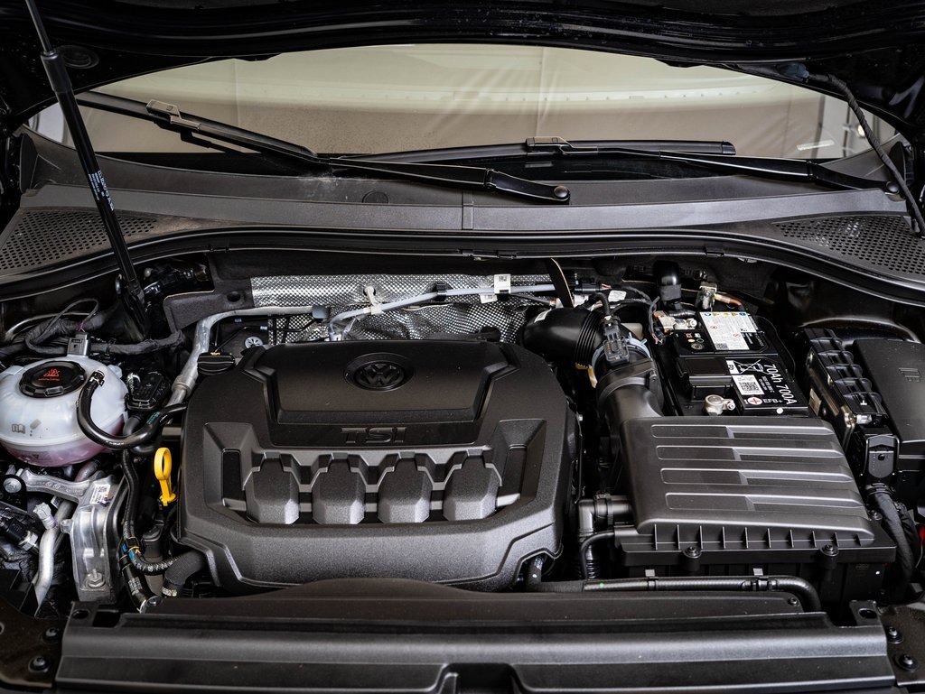 Used 2024 Volkswagen Tiguan SE R-Line image 37