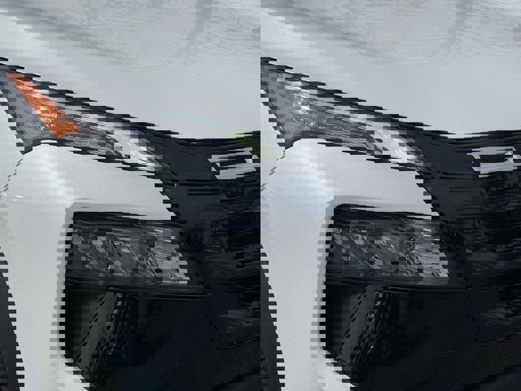 Certified 2025 Nissan Rogue SV image 6