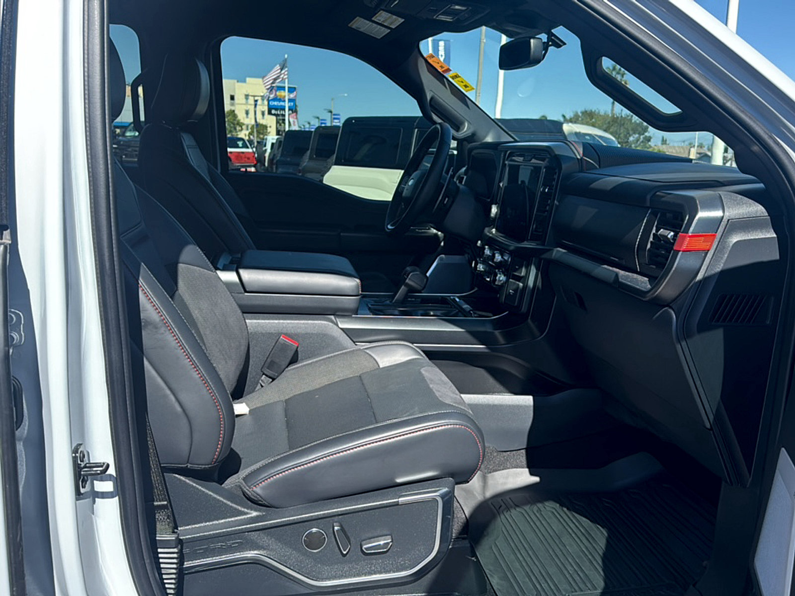 Used 2025 Ford F150 Raptor AWD/4WD image 6