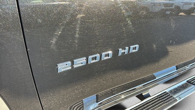 Used 2022 Chevrolet Silverado 2500 LTZ w/ LTZ Convenience Package AWD/4WD image 40