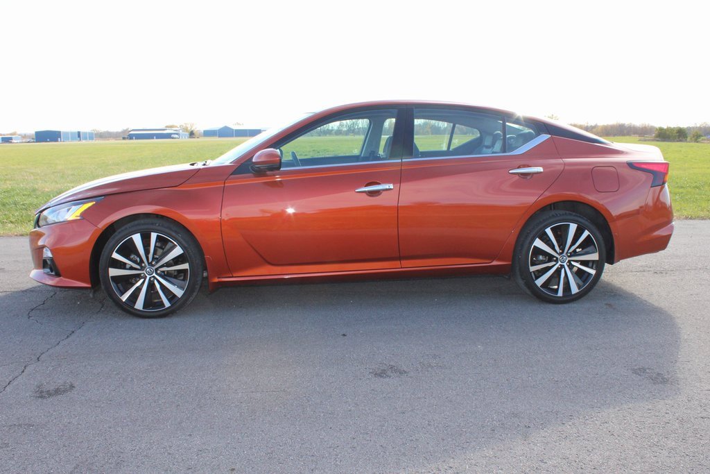 Used 2022 Nissan Altima 2.5 Platinum image 4