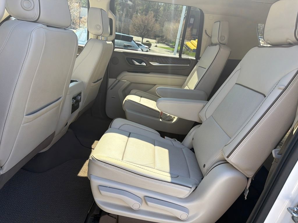 Used 2024 GMC Yukon XL Denali image 22