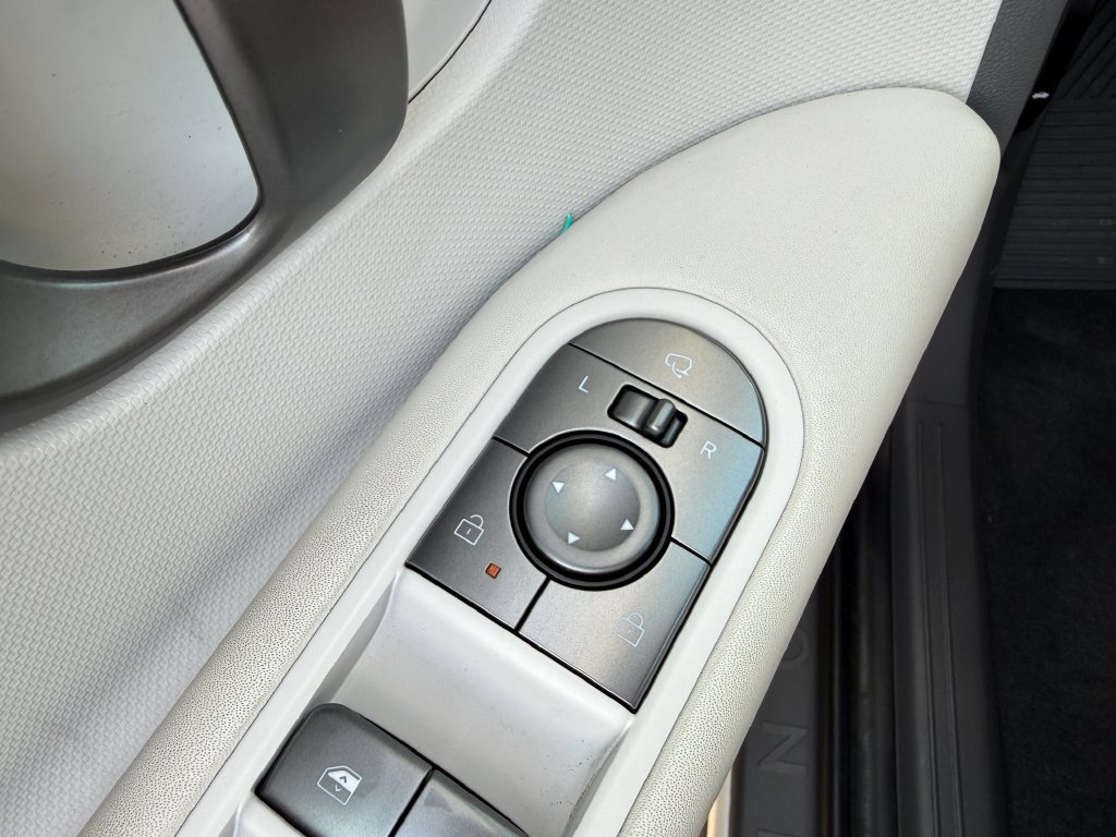 Used 2025 Hyundai Ioniq 5 SEL RWD image 21