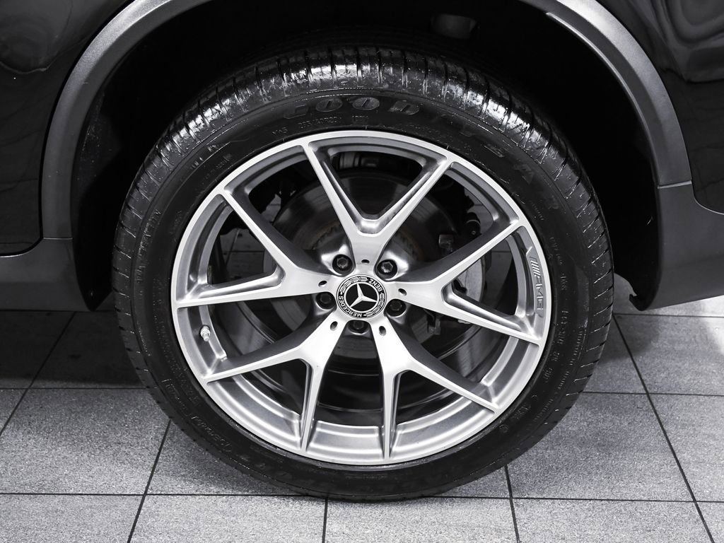 Used 2022 Mercedes-Benz GLC 300 4MATIC Coupe image 8