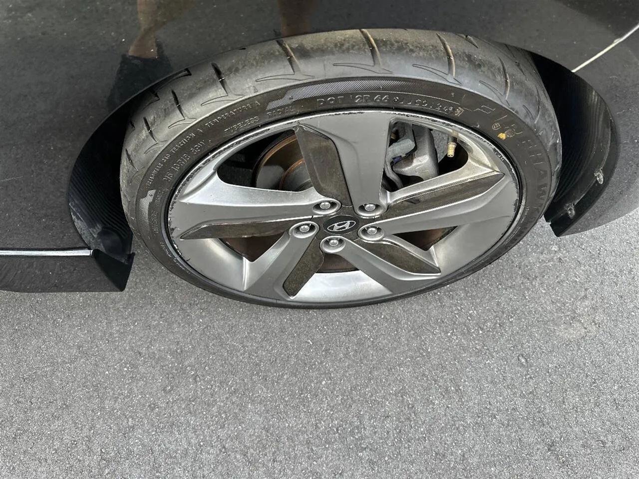 Used 2014 Hyundai Veloster Turbo image 10