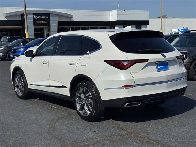 Used 2024 Acura MDX SH-AWD w/ Technology Package image 3