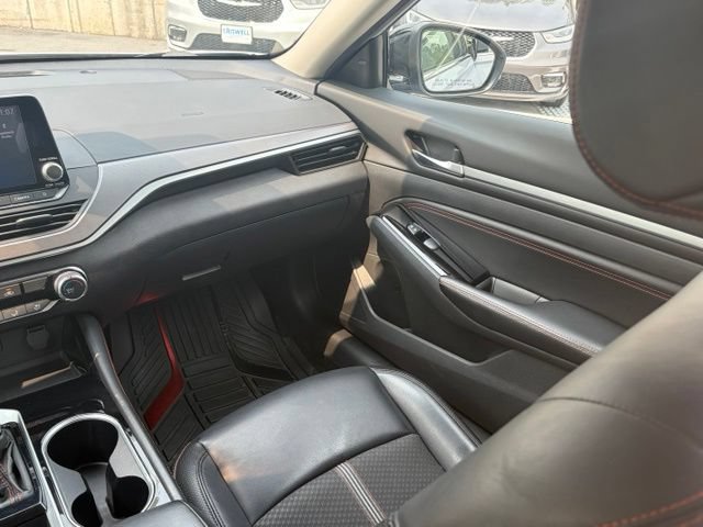 Used 2023 Nissan Altima 2.5 SR FWD image 32