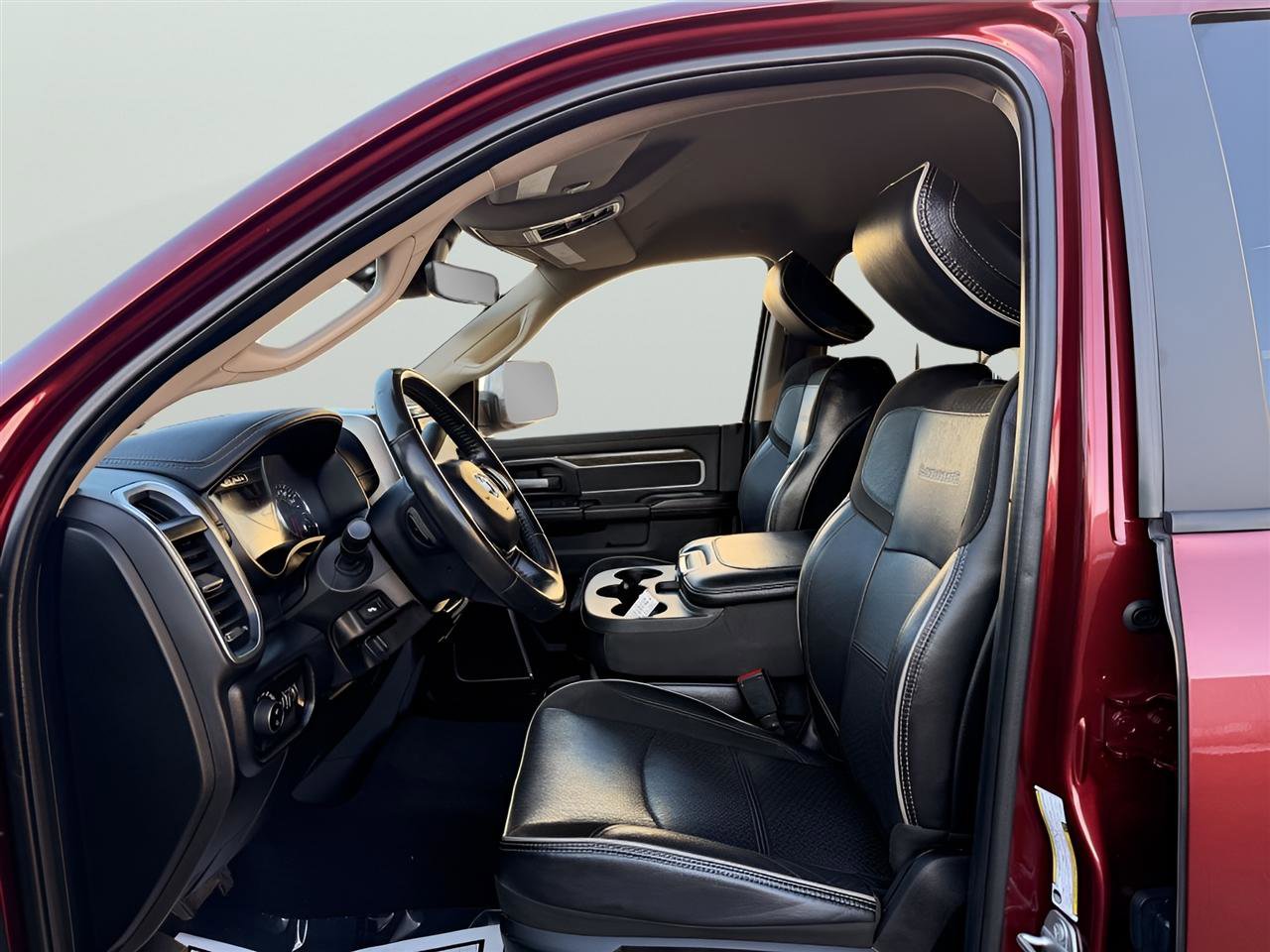 Used 2020 RAM 2500 Laramie AWD/4WD image 11