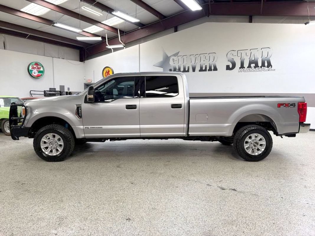 Used 2022 Ford F350 XLT AWD/4WD image 3
