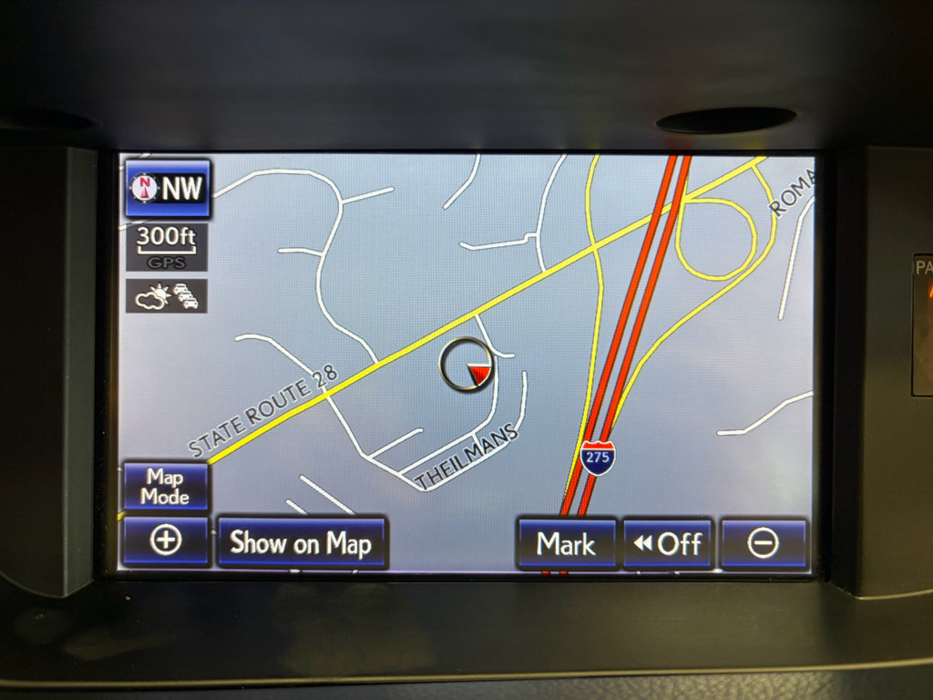 Used 2013 Lexus ES 300h w/ Luxury Pkg FWD image 16