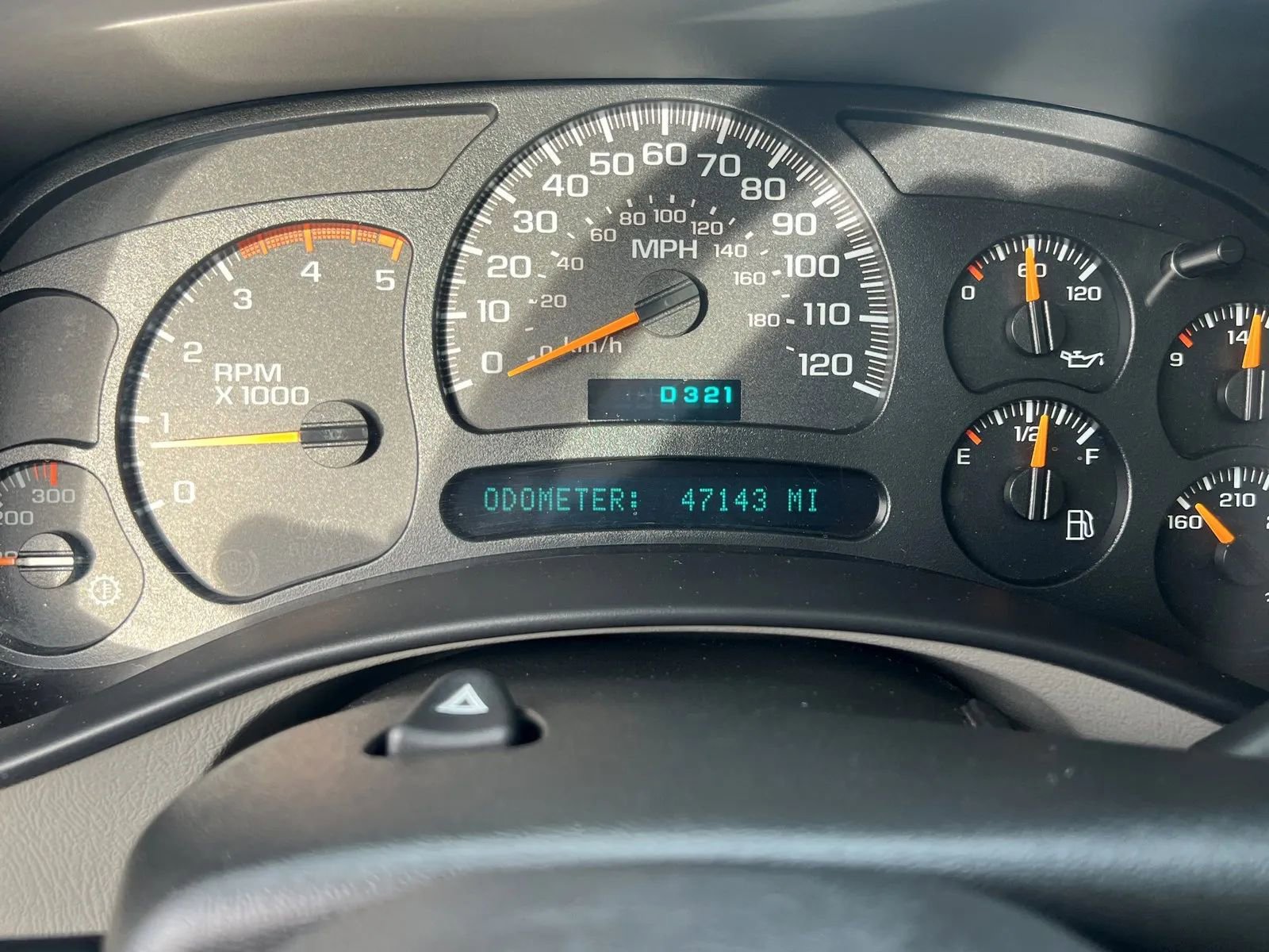 Used 2005 GMC Sierra 3500 SLT w/ Heavy-Duty Power Package image 12