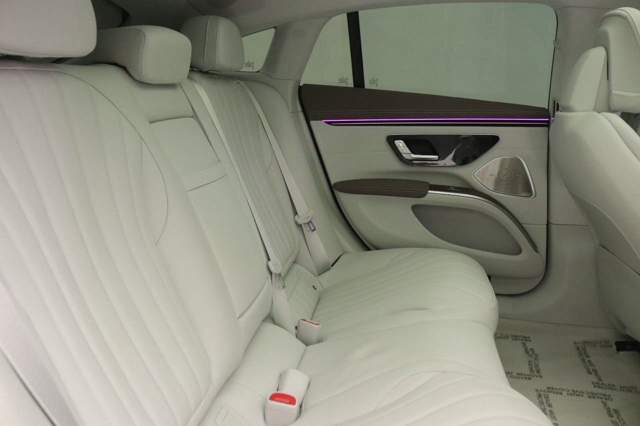 Certified 2023 Mercedes-Benz EQS 580 4MATIC Sedan image 31