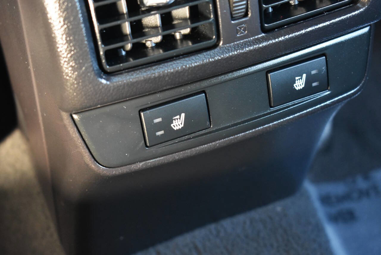 Used 2016 Subaru Outback 3.6R Limited image 38