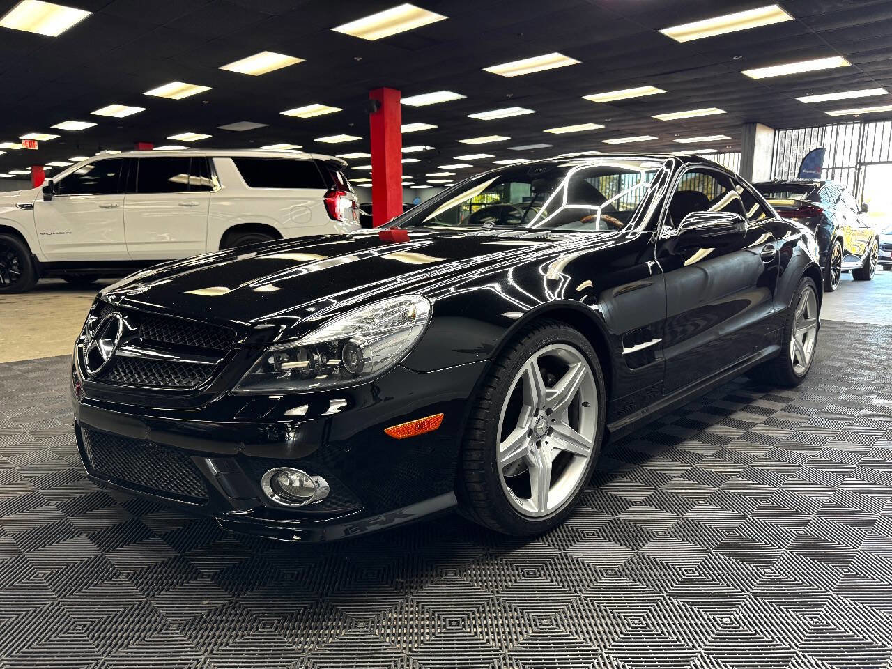 Used 2011 Mercedes-Benz SL 550 image 9