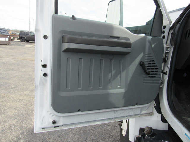Used 2022 Ford F650 2WD Regular Cab Super Duty image 28
