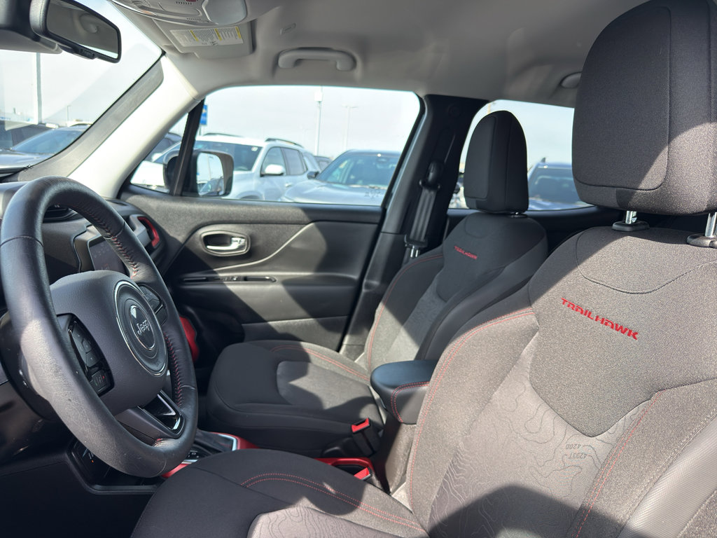 Used 2022 Jeep Renegade Trailhawk AWD/4WD image 26