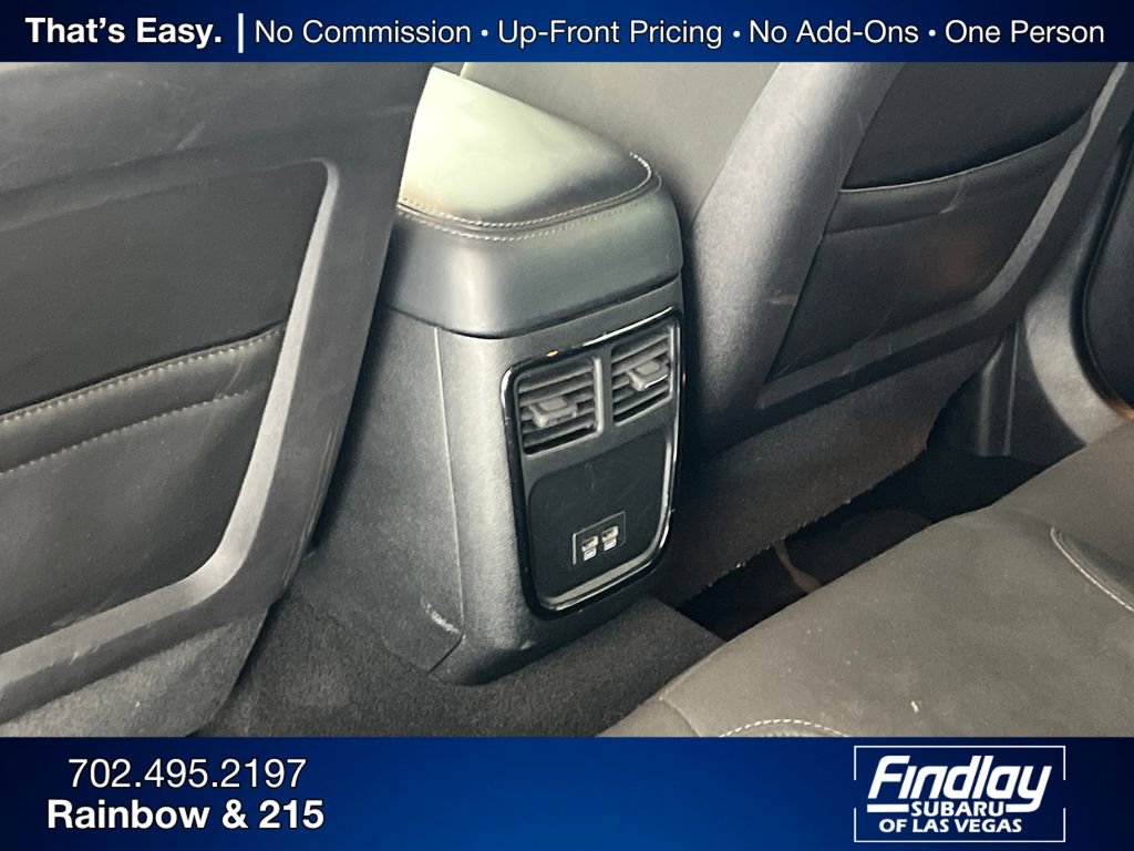 Used 2023 Dodge Charger R/T w/ Blacktop Package image 45