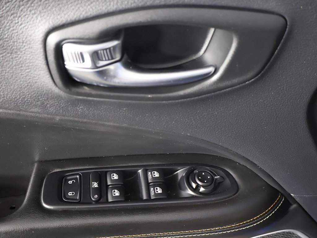 Used 2020 Jeep Compass Sport image 29