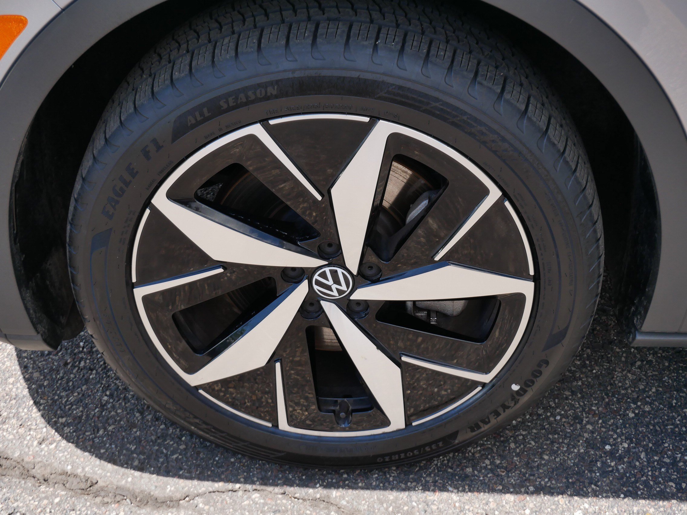 Certified 2025 Volkswagen ID.4 Pro S AWD/4WD image 15