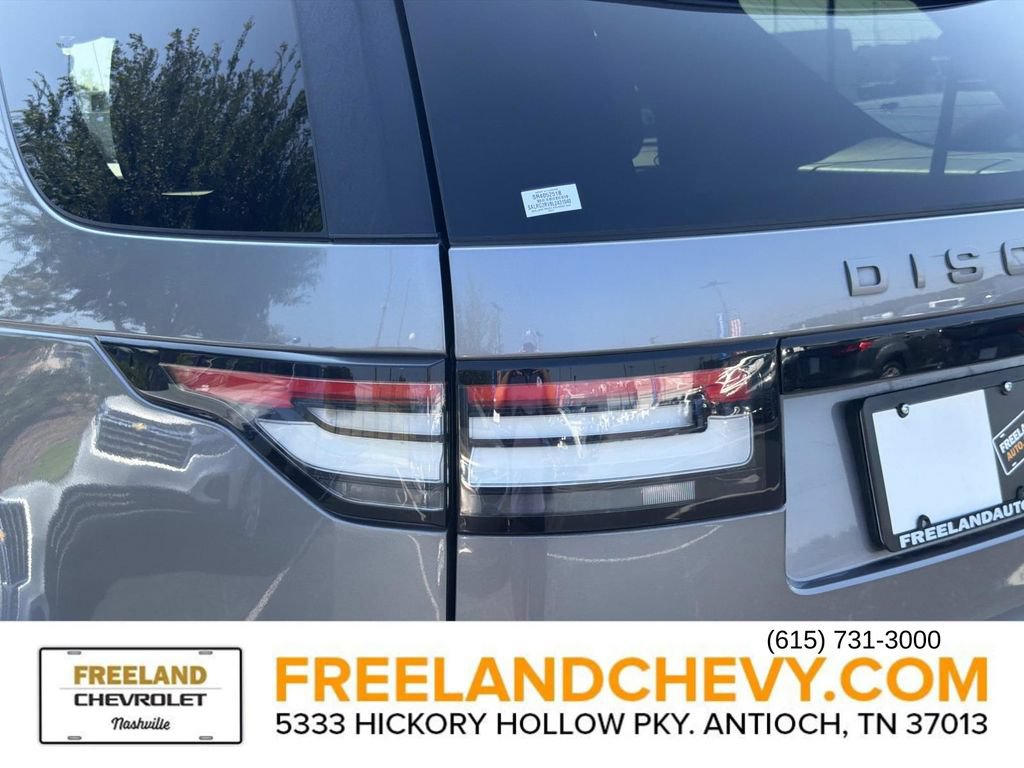 Used 2020 Land Rover Discovery SE AWD/4WD image 12