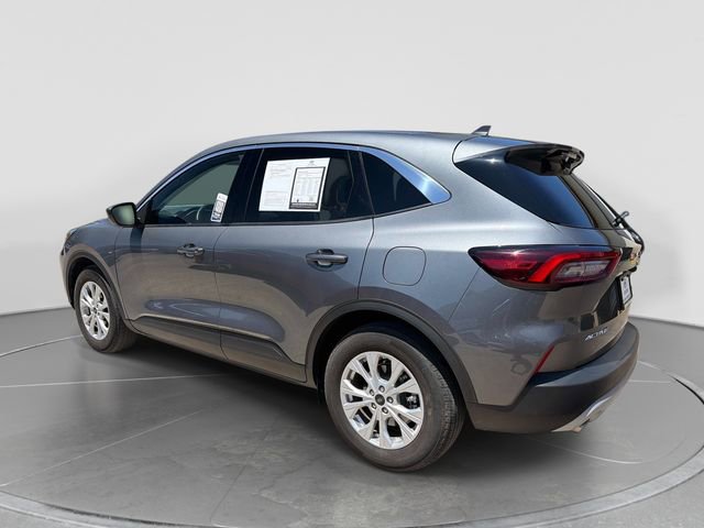Used 2024 Ford Escape Active w/ Cold Weather Package FWD image 6