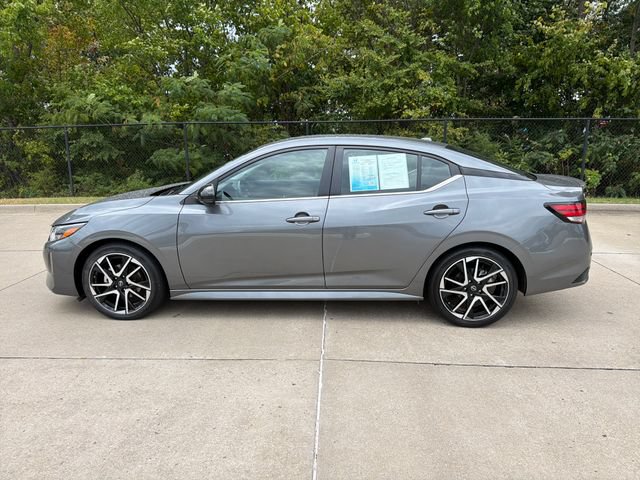 Used 2025 Nissan Sentra SR FWD image 2