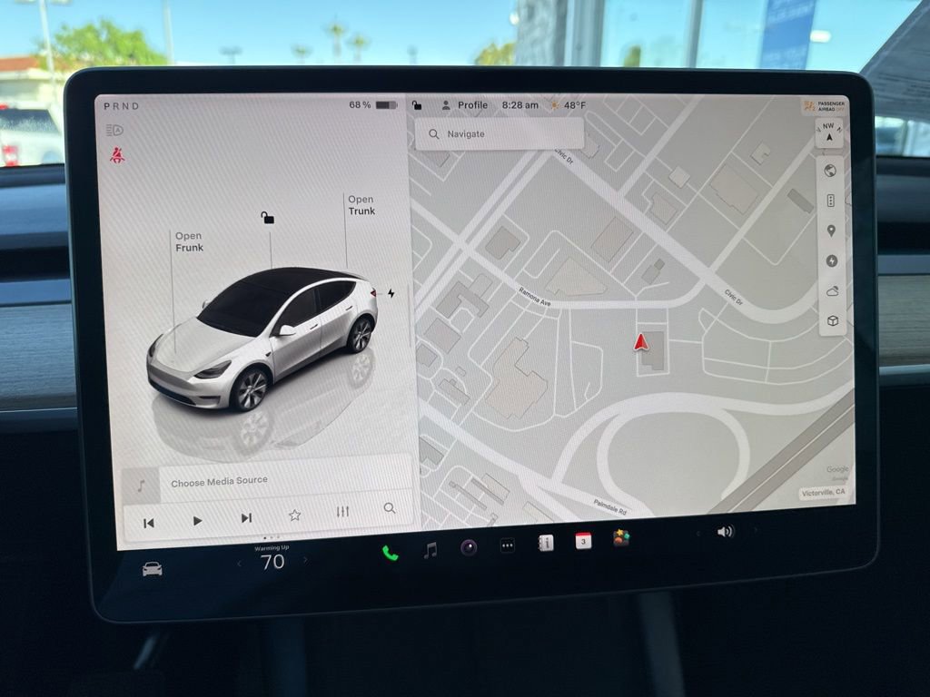 Used 2022 Tesla Model Y Long Range image 17
