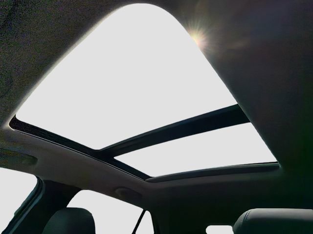 Used 2022 Buick Encore GX Essence w/ Experience Buick Package AWD/4WD image 26