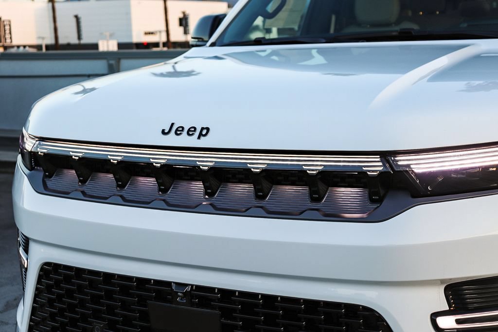 New 2026 Jeep Grand Wagoneer Limited AWD/4WD image 6
