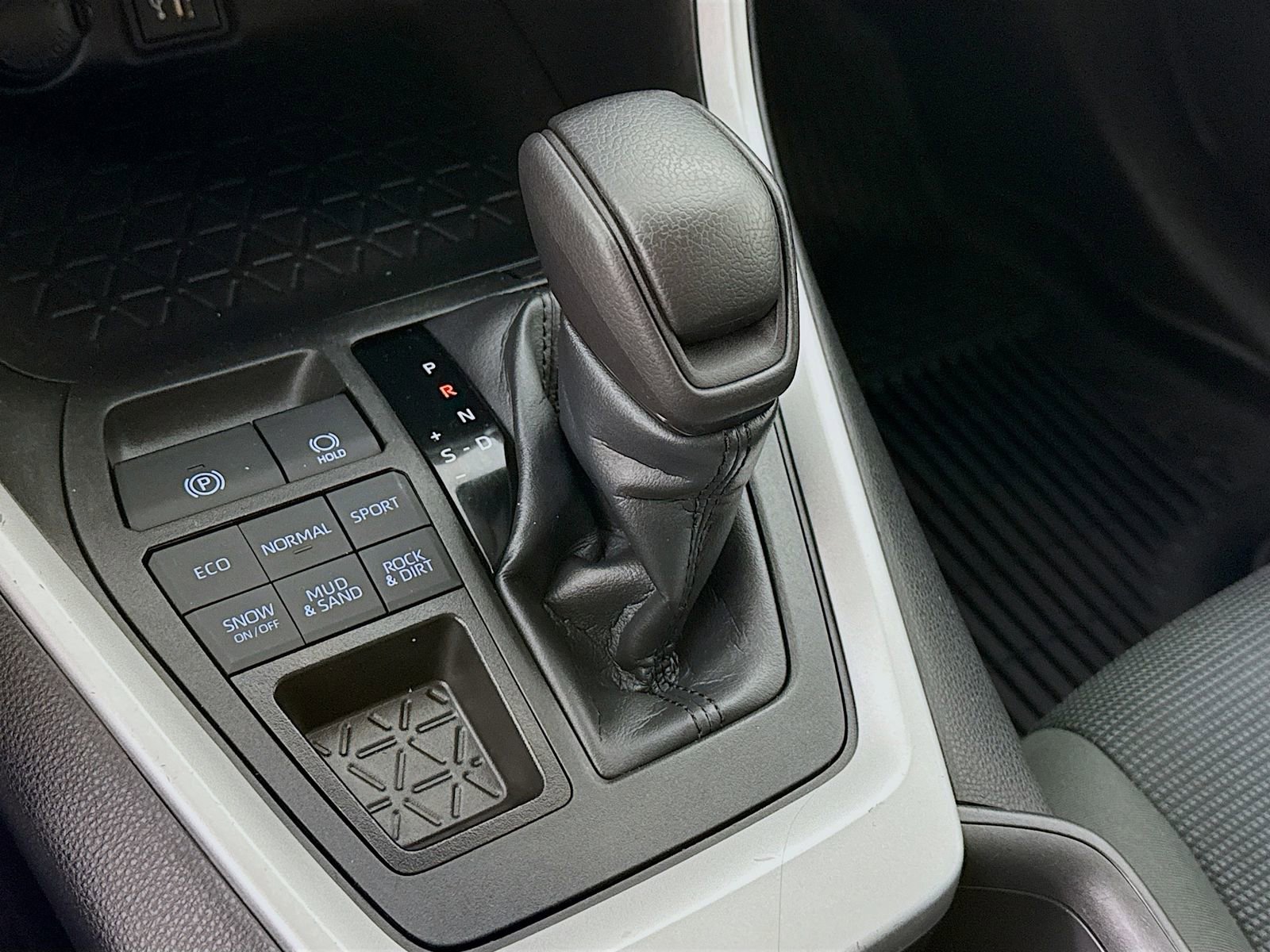 Certified 2023 Toyota RAV4 LE image 14