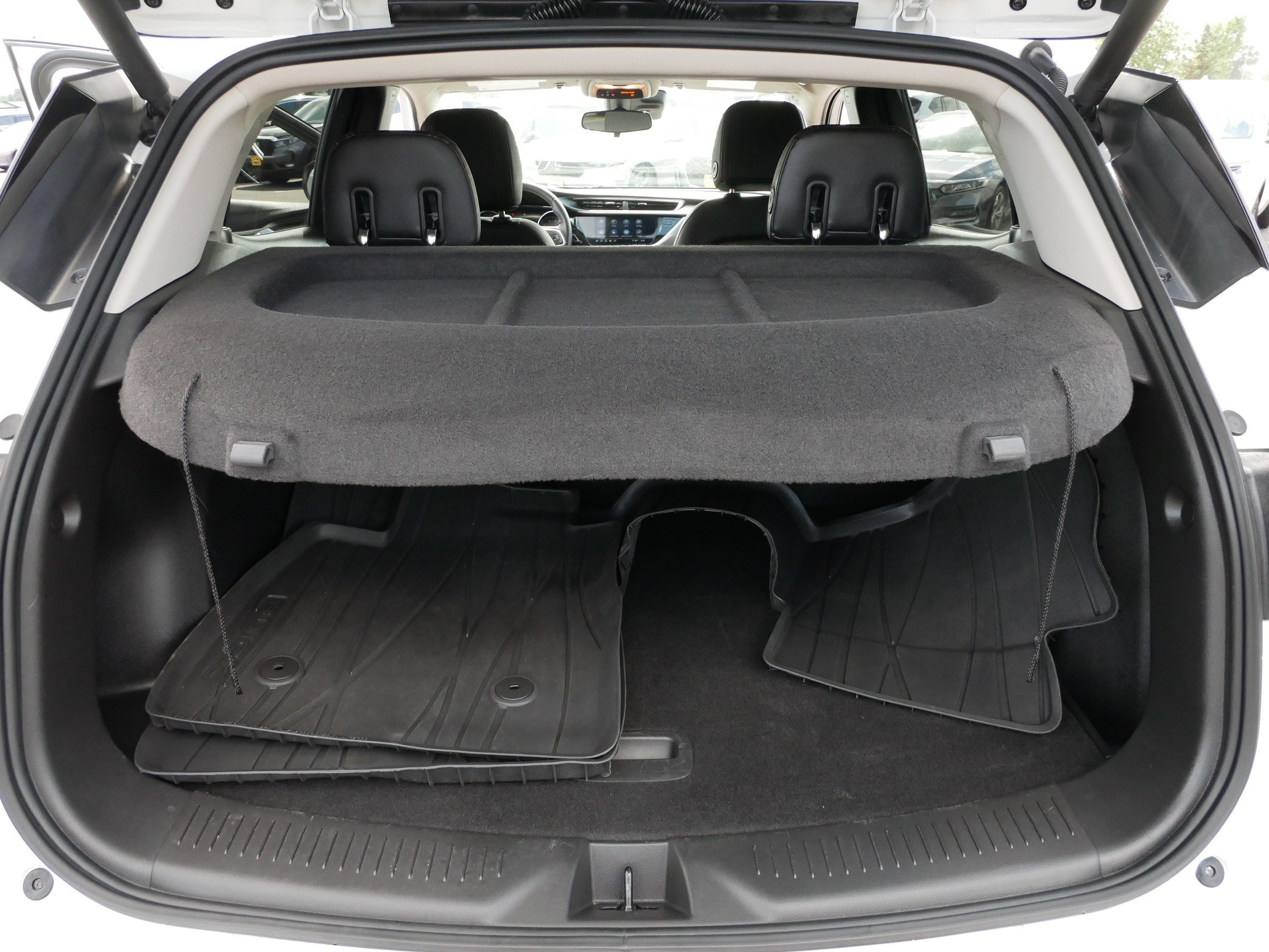 Used 2023 Buick Encore GX Select w/ Sport Touring Package AWD/4WD image 18