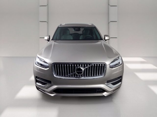 Used 2023 Volvo XC90 B6 Plus w/ Protection Package Premier AWD/4WD image 3